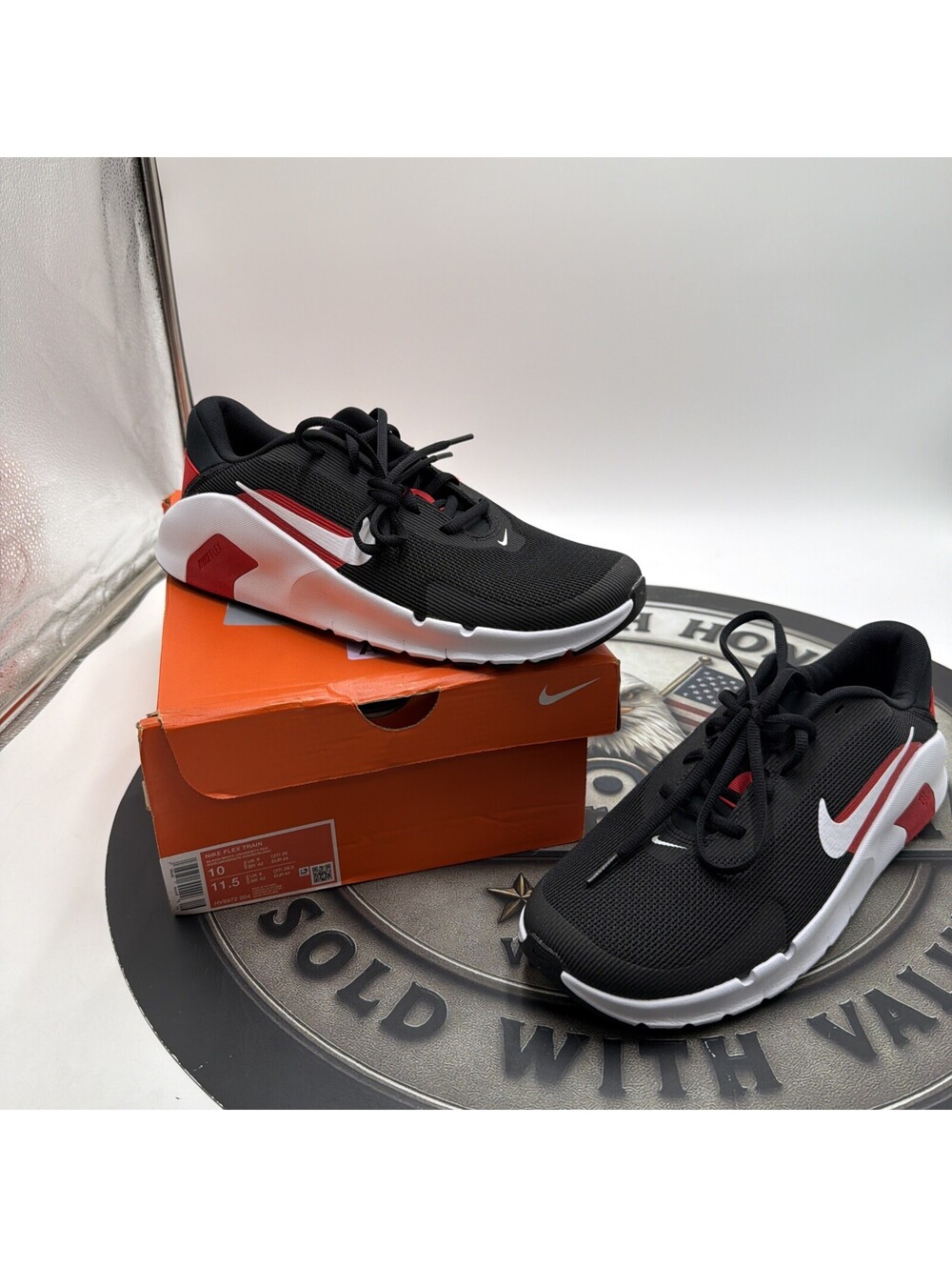 Nike Men's Flex Train Workout Shoes size 10 HV9972 004 Black/ White/ Univ Red